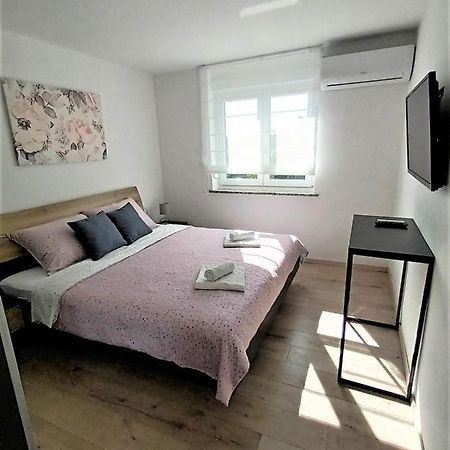 Apartman Dori Pula Exterior photo