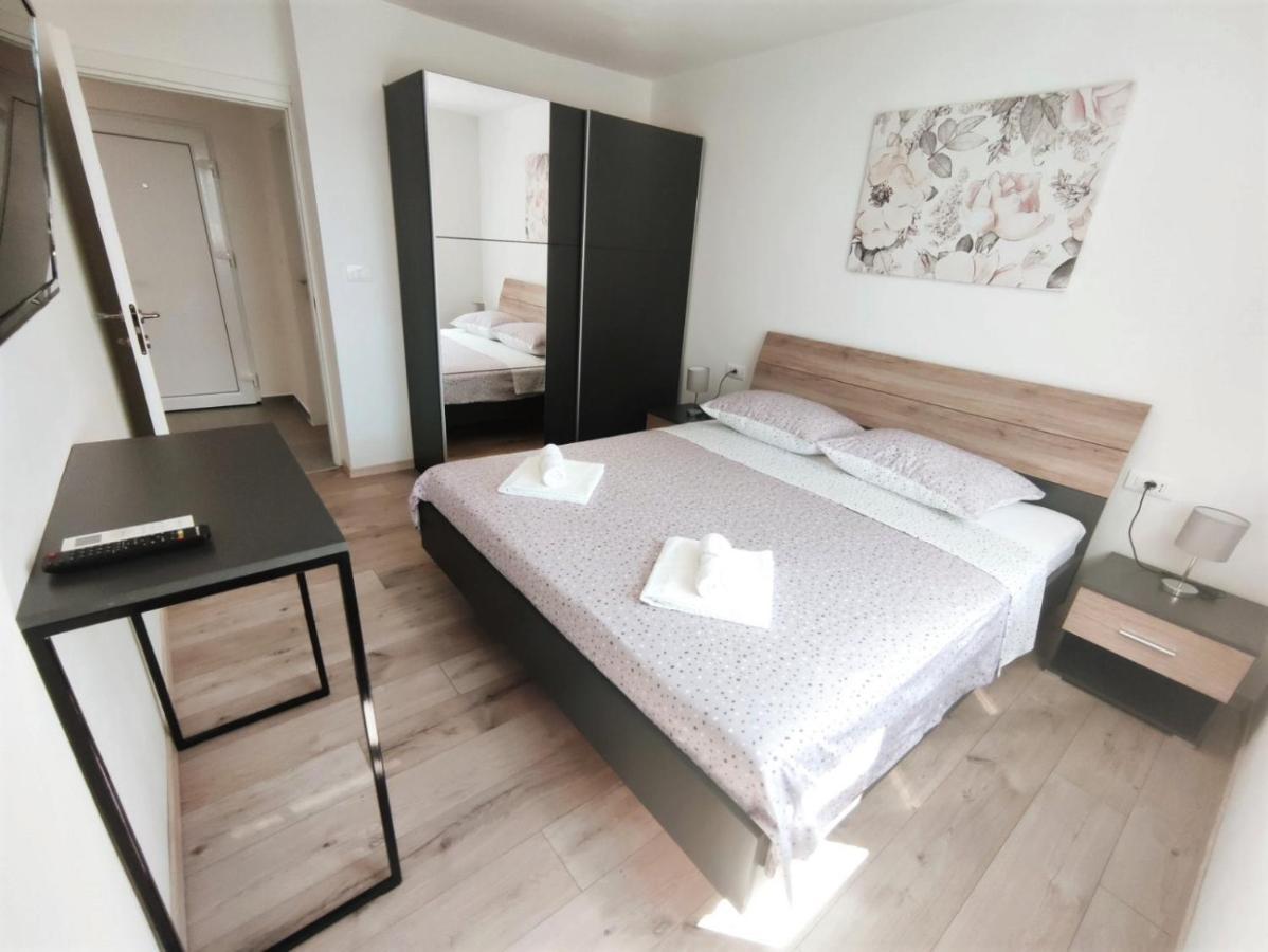 Apartman Dori Pula Exterior photo