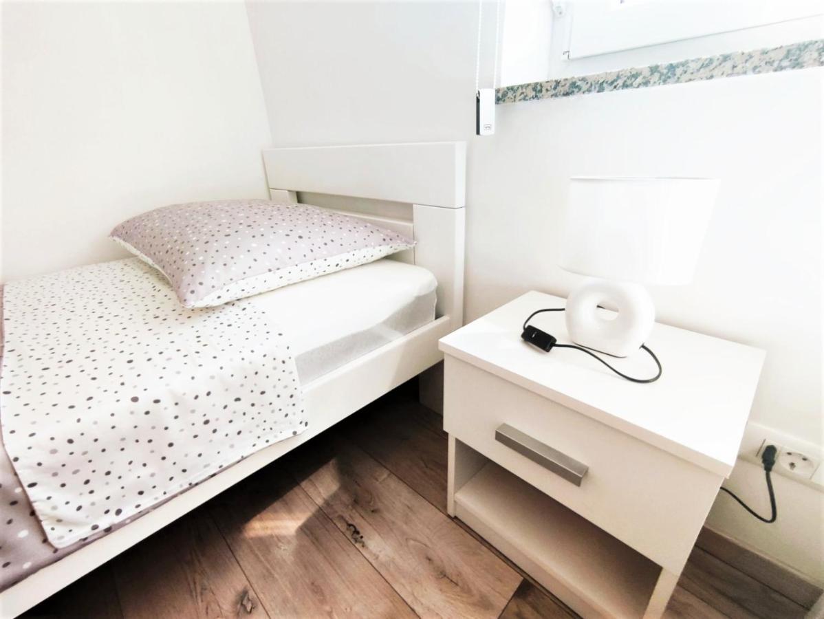 Apartman Dori Pula Exterior photo